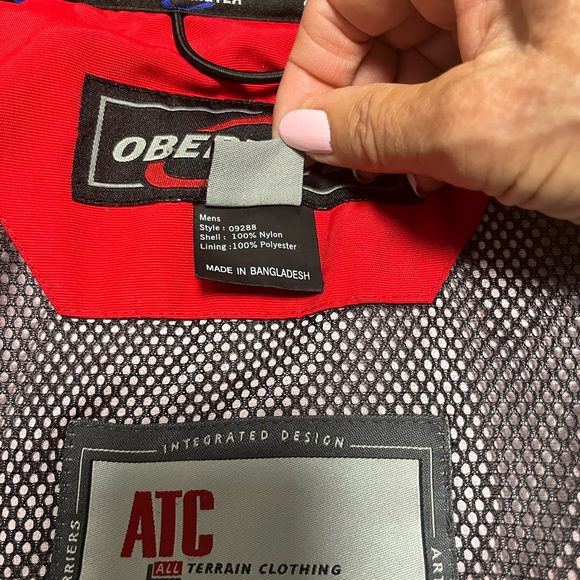 Obermeyer ATC Red & Black Ski Snowboard Jacket Mens Sz M Hood Zip Pockets lined - Picture 14 of 16